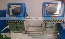 Aluminum mitre saw for cutting profiles