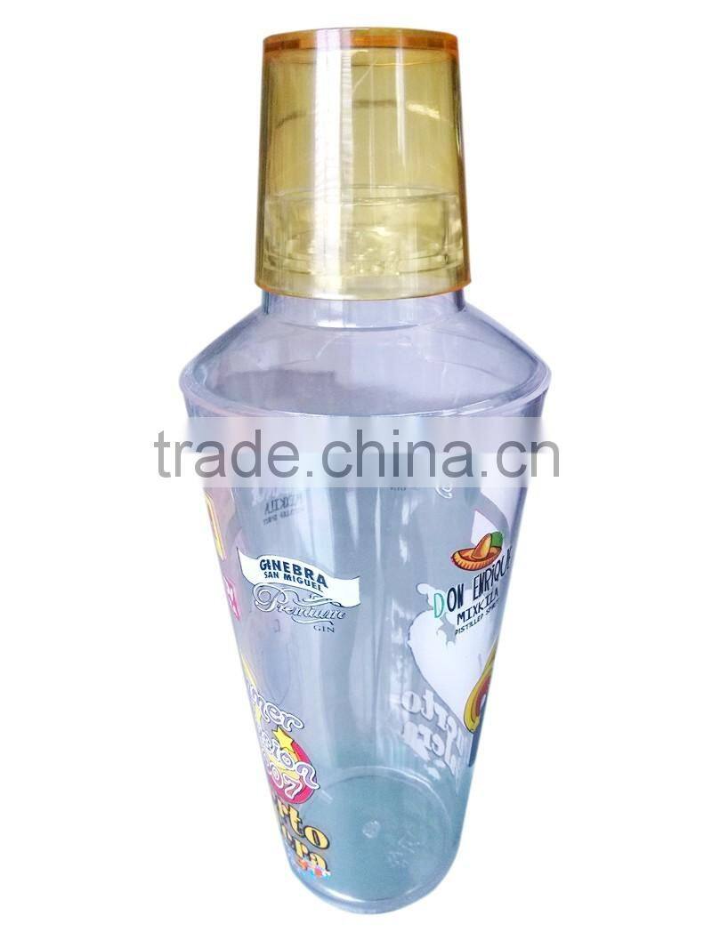 26oz Plastic Cocktail Shaker with cover and strainers