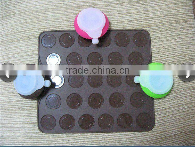 Easy squeeze macaron+27 hole macaron pad