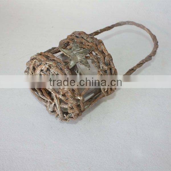 Rattan candle holder with handle