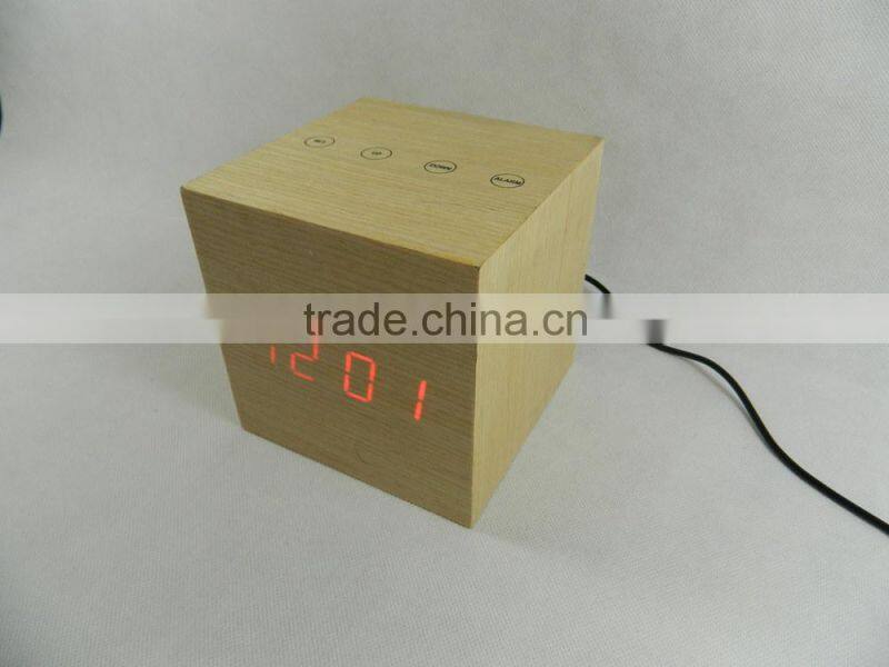 Nature Material High Quality Sensor Indoor Wooden Clock