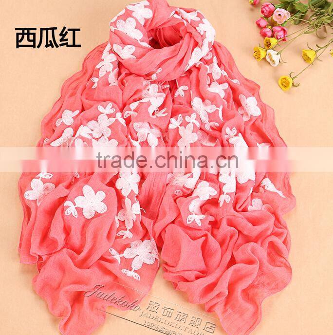 Hot Selling Korea Popular Elegant Flower Embroidery Cotton Pashmina Scarf