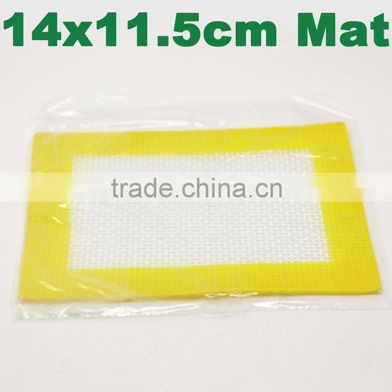 11*8.5cm silicone rubber dab mat butane hash bho oil silicone pad heat resistant fiber glass silicone wax mat