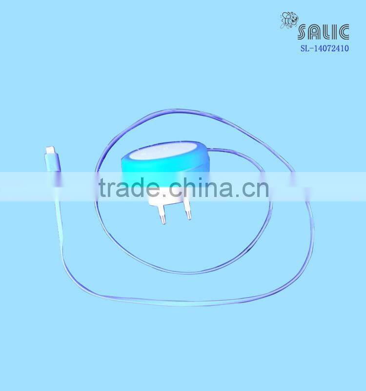 2015 Stylish Circle Wall charger with 1m data cable for iphone
