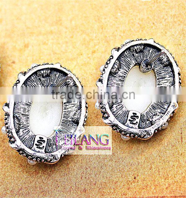 Oval Borders Alloy Earrings Set In Pearl Stud Earrings