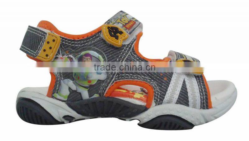 high quality sports hollow out kids fancy sandals with toy