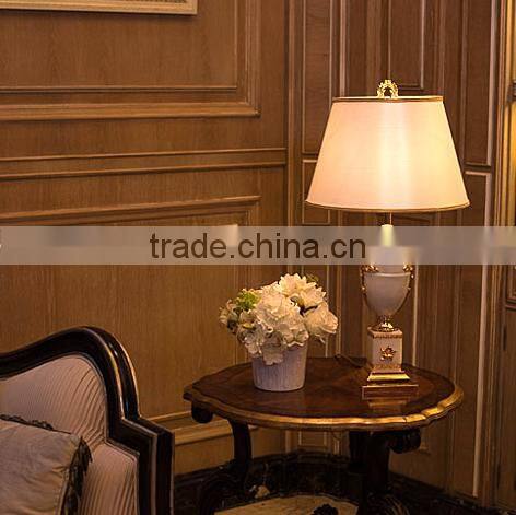 High class onyx made pure brass bottom table lamp