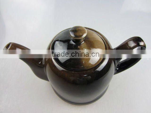 White porcelain coffee tea pot