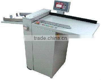 Crease up to 400 GSM (120lb.cover) Up to 10 creases in one pass 4000 sheets per hour 6 custom RAM Boway Digital Creasing Machine