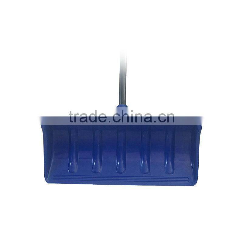 Telescopic snow shovel