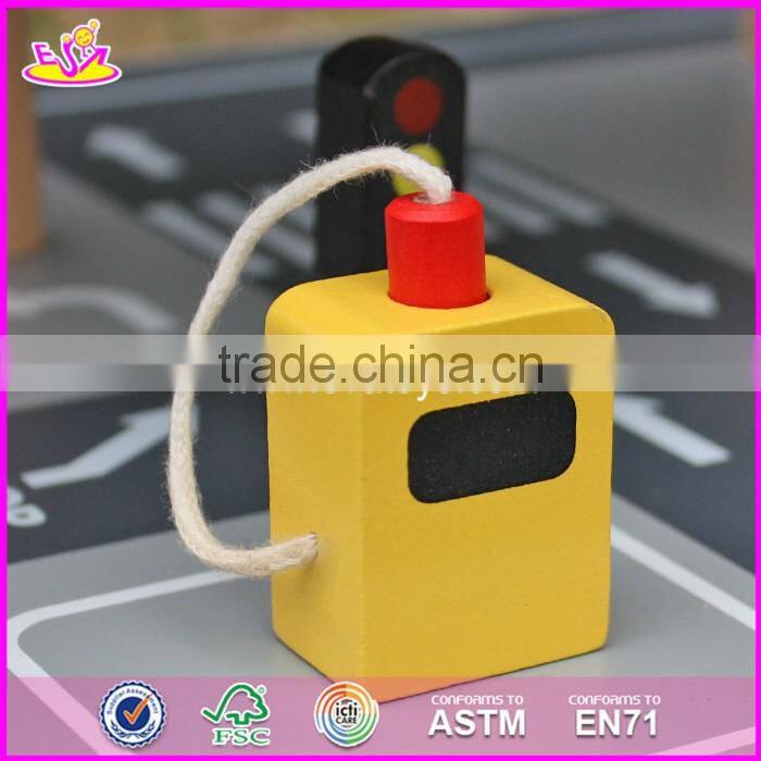 2017 new products children parking toy small wooden toy garage W04B047