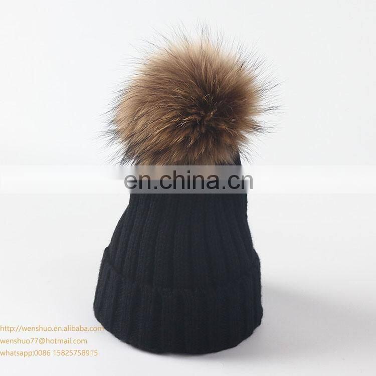 Wholesale Winter Acrylic Beanies Pompom Removeable Knitted Beanie Hat