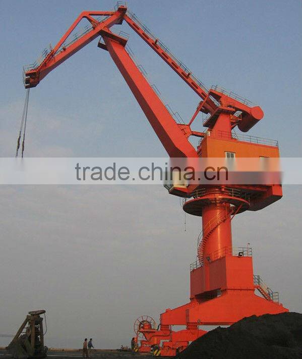 Shipyard goliath crane