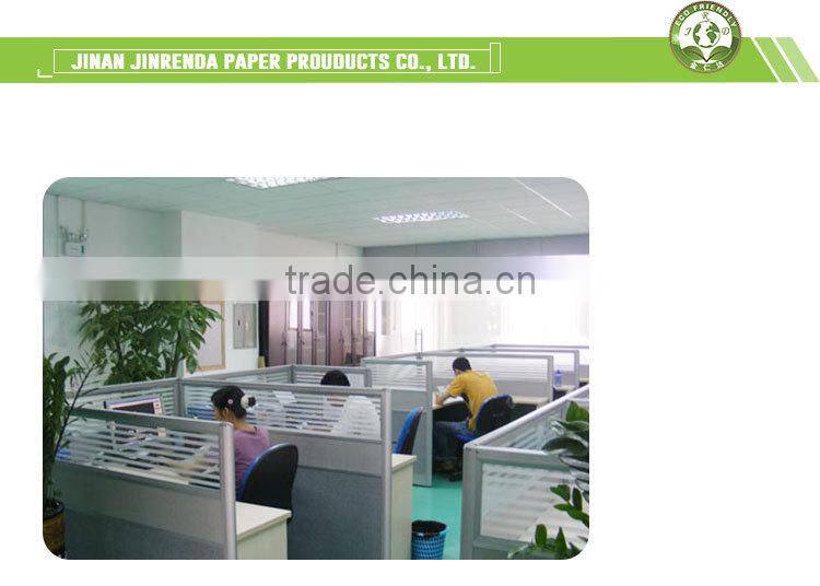 Disposable bio-degradable 450ML box with sugarcane pulp.