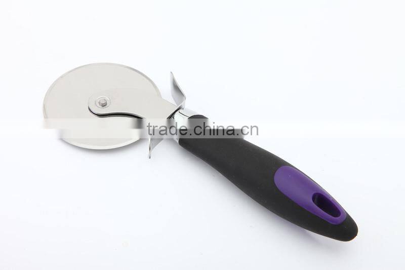 New design hot sale with high quality stainless steel pizza cutter