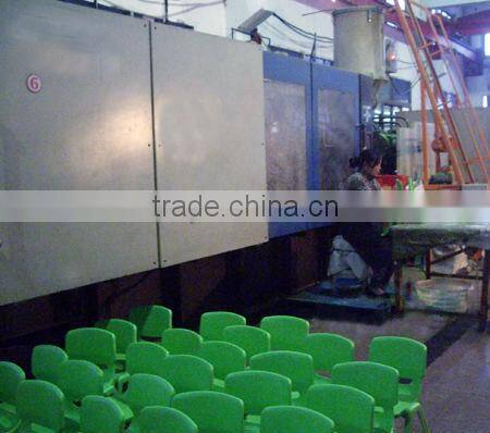 Plastic stackable school chair with 12" seat height