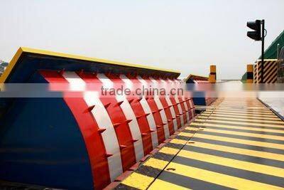 Heavy-duty parking road safety barrier /hydraulic road safety barrier