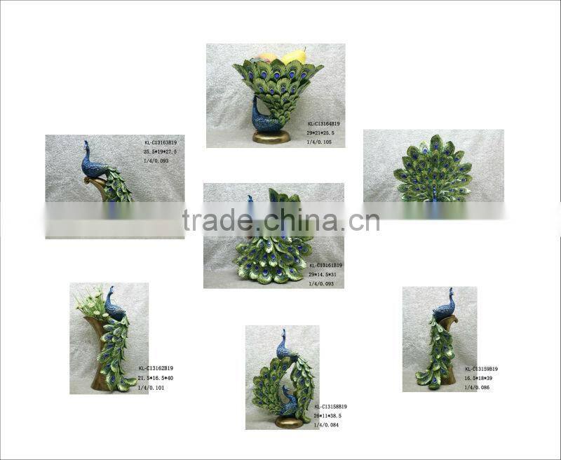 shinning coating delicate resin high quality peacock statues