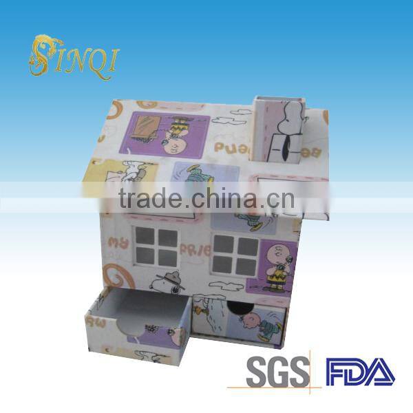 Flat pack gift boxes with ribbon design