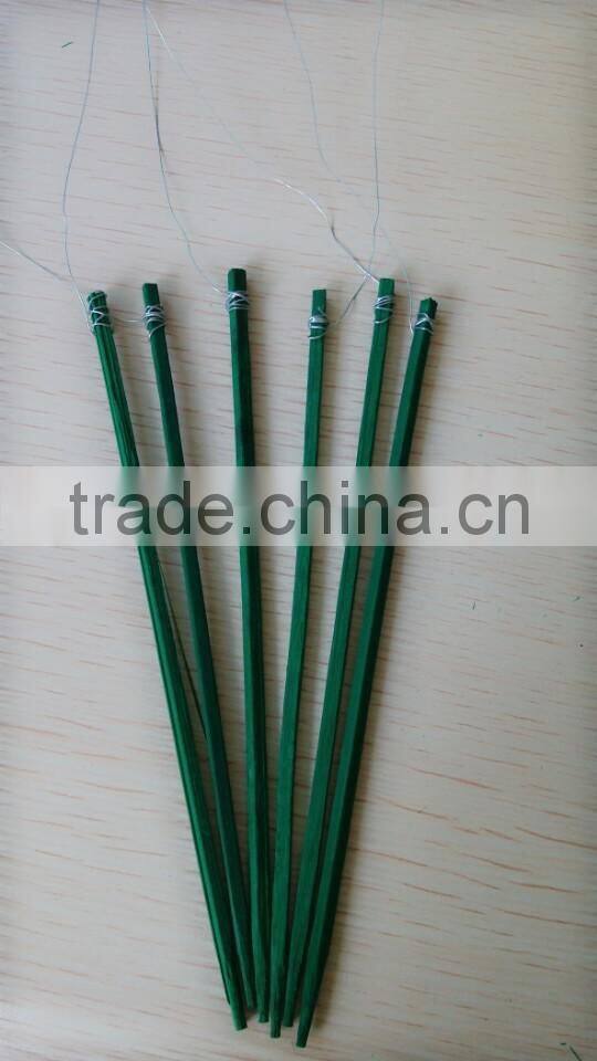 Dyed bamboo garden sticks with iron wire for planting tomatoes