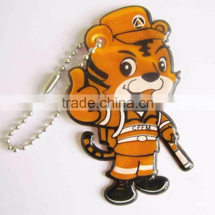 Cheap custom heart shape reflective hanger keychain souvenir