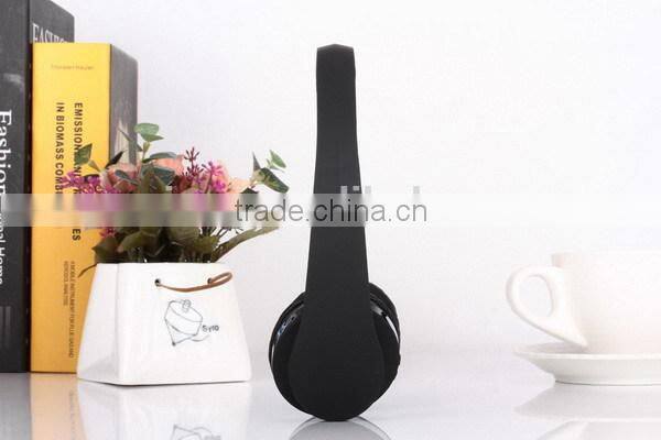 Top level professional flexible computer headphones with mic