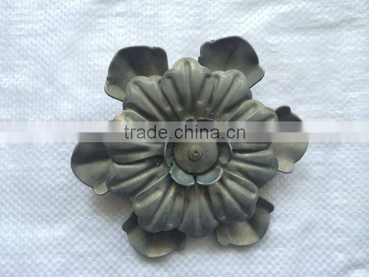 New Model NL069 Stamped Ironrossets flowers