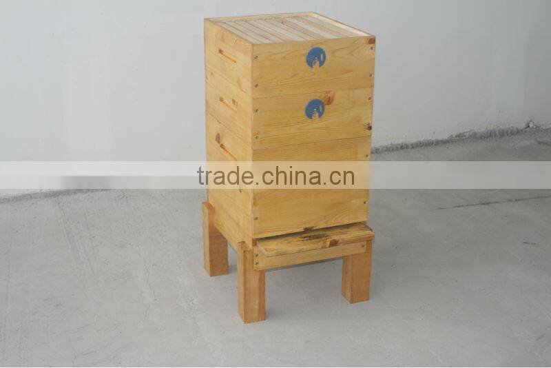 Dadant Blatt , complete beehive