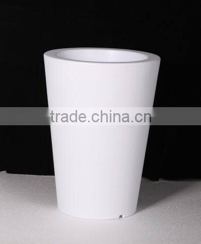 Rotational molded illuminated plastic pots