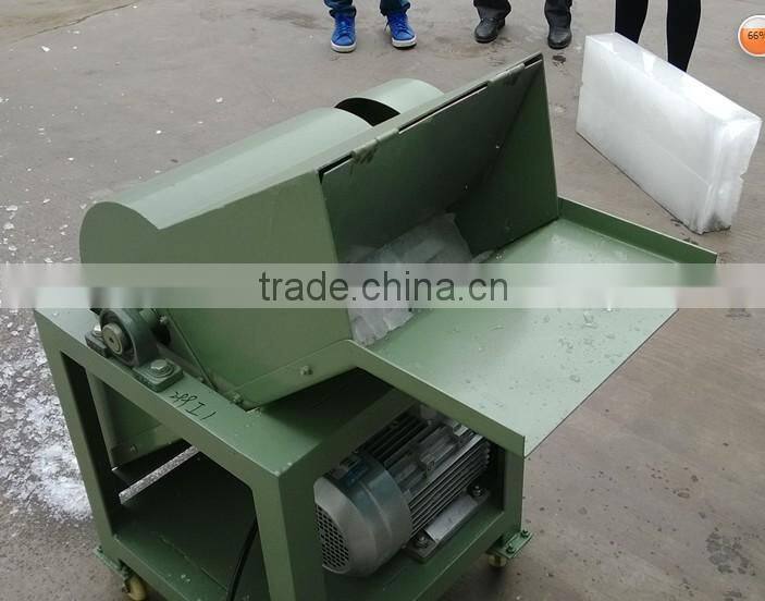 Industrial ice crusher for block ice