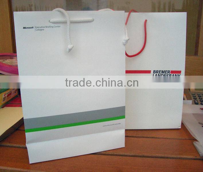 2014 Customized paper carrier bag with colorful ribbon ,beautifl and fashion ribbon paper bag free sample wholesale