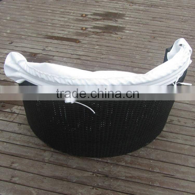 Pet furniture all weather black wicker woven luxury pet bed with canopy