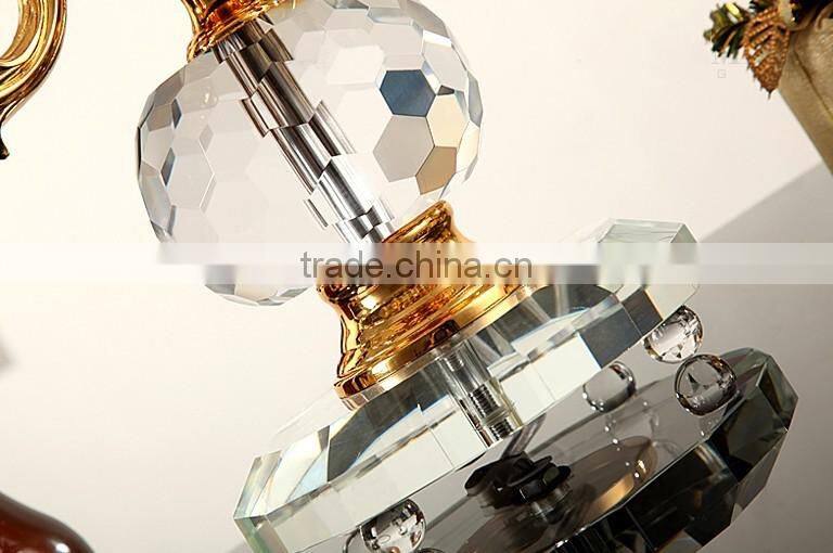 Concise design K9 clear crystal apple shape lamp body three candles table lamp