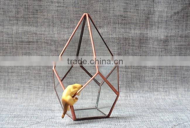 Pyramid shaped glass terrarium for indoor plant holder