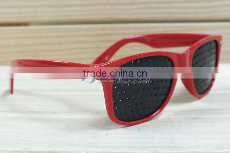 90 Holes 14cm Wide Cure Myopia Hyperopia Vision Correct Pinhole Glasses