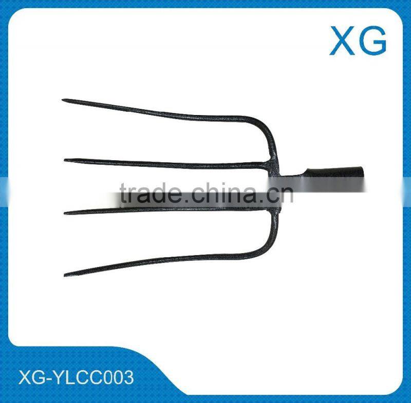Garden tools forged steel pitch fork agricultural tool fork wood handle
