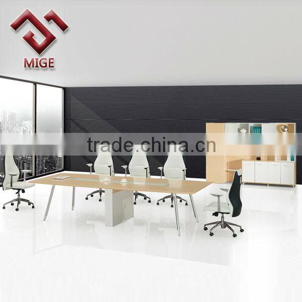 Quality Finishing 2.4m Oak Meeting Table