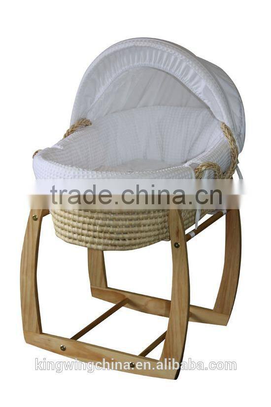 Corn husk moses basket/Maize basket