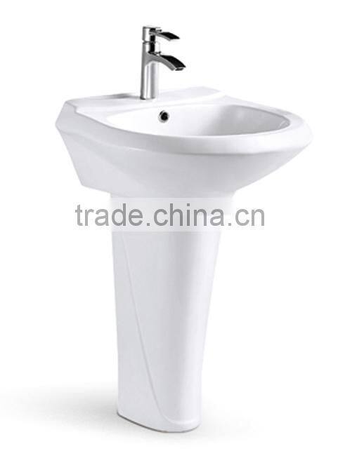 parryware Simple ceramic wash basin DW333