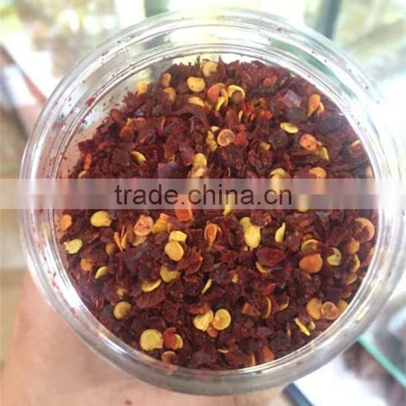 chili slices, chili crushed, chili flakes