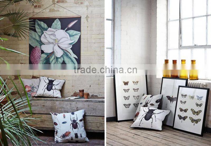 Wooden poster hanger