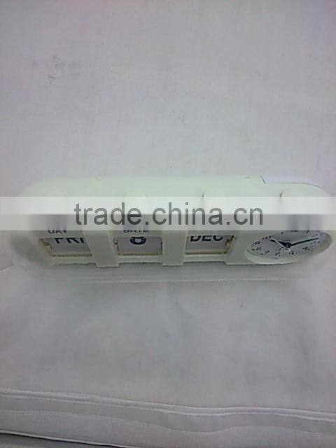 Flip-Date Retro Alarm Clock With Calendar/date table clock/table alarm clock