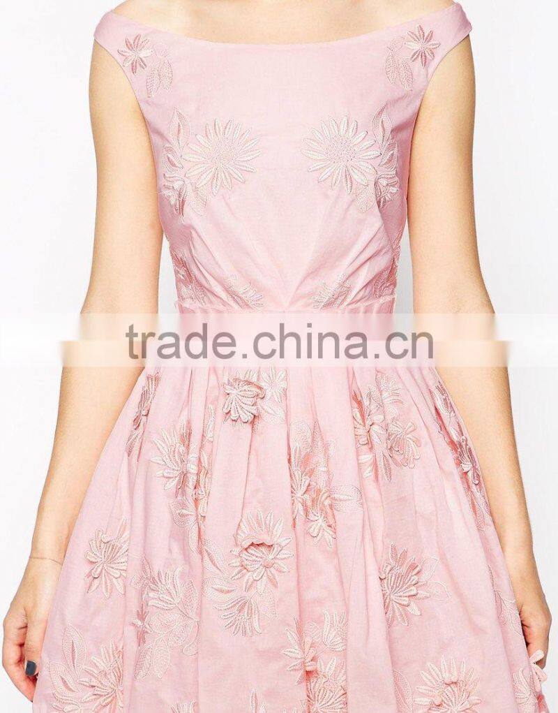 2016 Hot Selling Vitange Flower Embroidery Sleeveless Casual Lovely Dresses