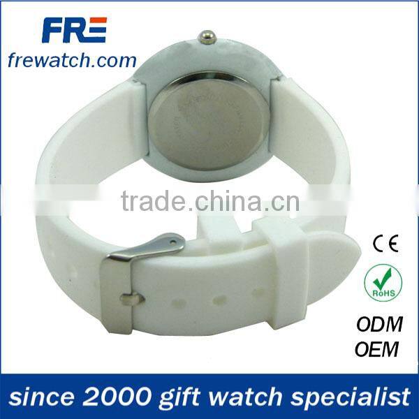 2015 new fashion football shape silicone watch fancy football watch with alloy case