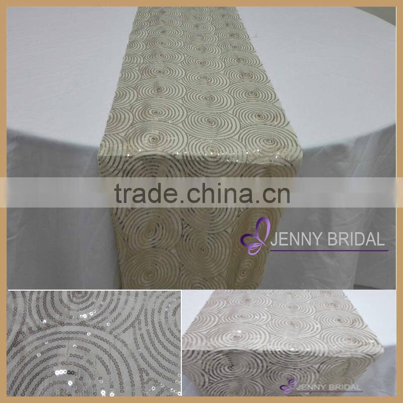 TR015A good quality and cheap decorative sequin table runner