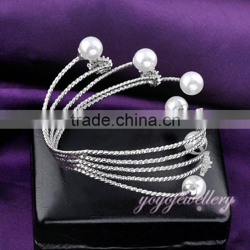Latest design accessories for women white gold plated pearl bangle