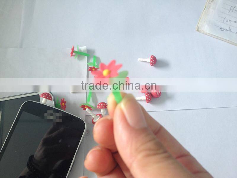 Hot sale flower deisgn silicone earphone dustproof jack plug with soft plug
