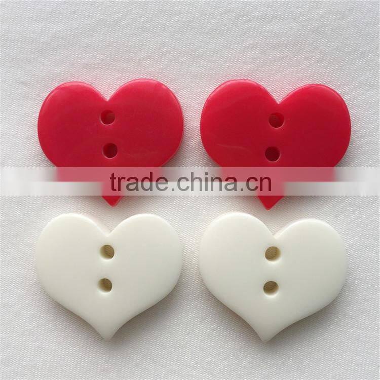 custom cheap promotion high quality resin plastic heart button