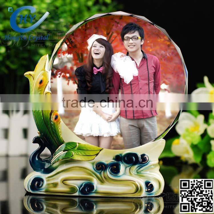 3d fashionable shape laser engraved crystal cube