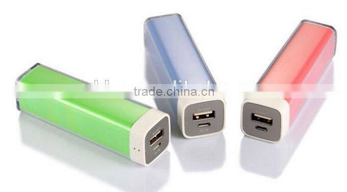 Hot Sale Connect With USB Cable Then Can Charging 2600 Smart Mobile Power Bank
